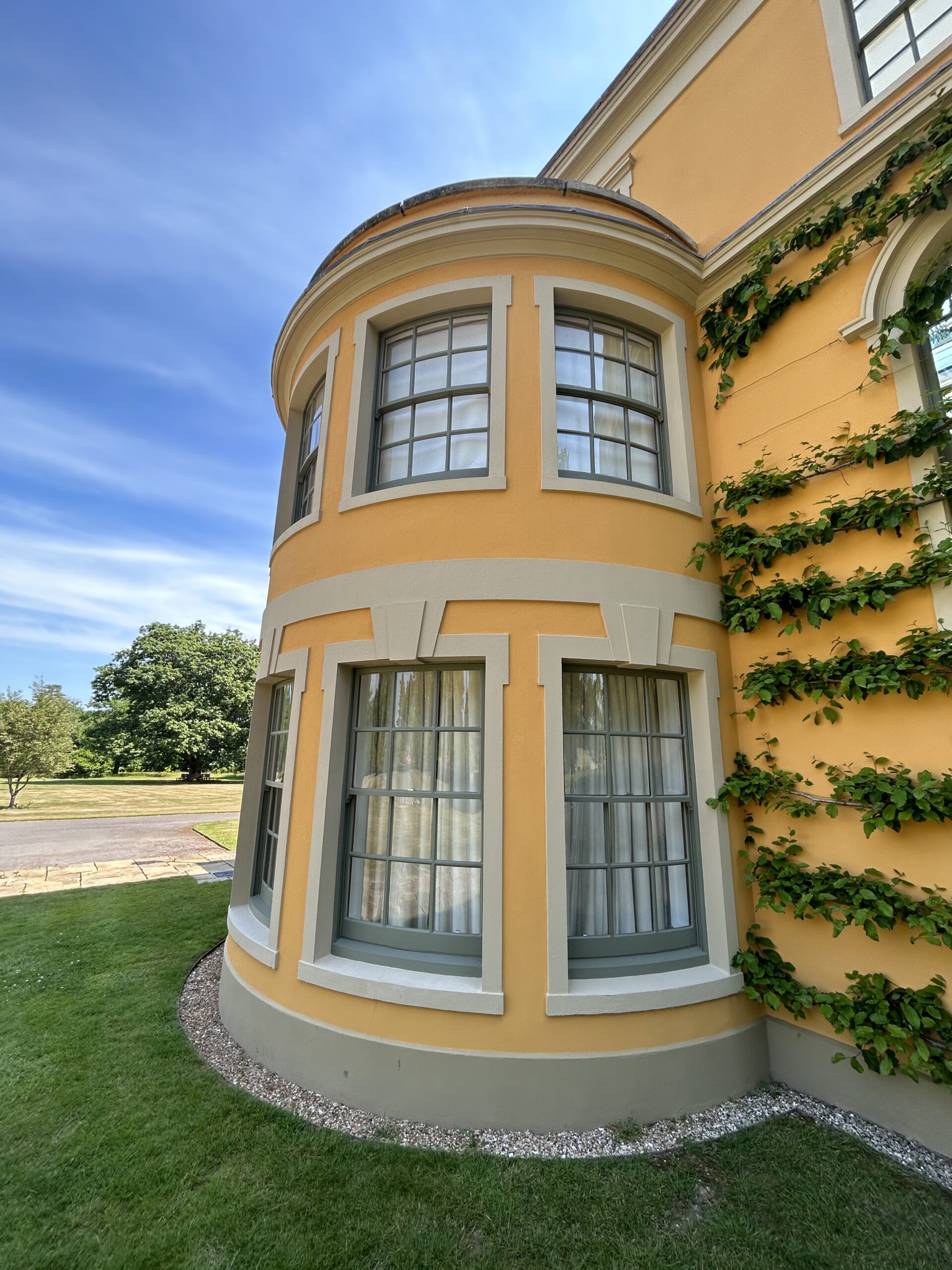 WOOLTON HOUSE, NEWBURY, BERKSHIRE Keim Paint Shop