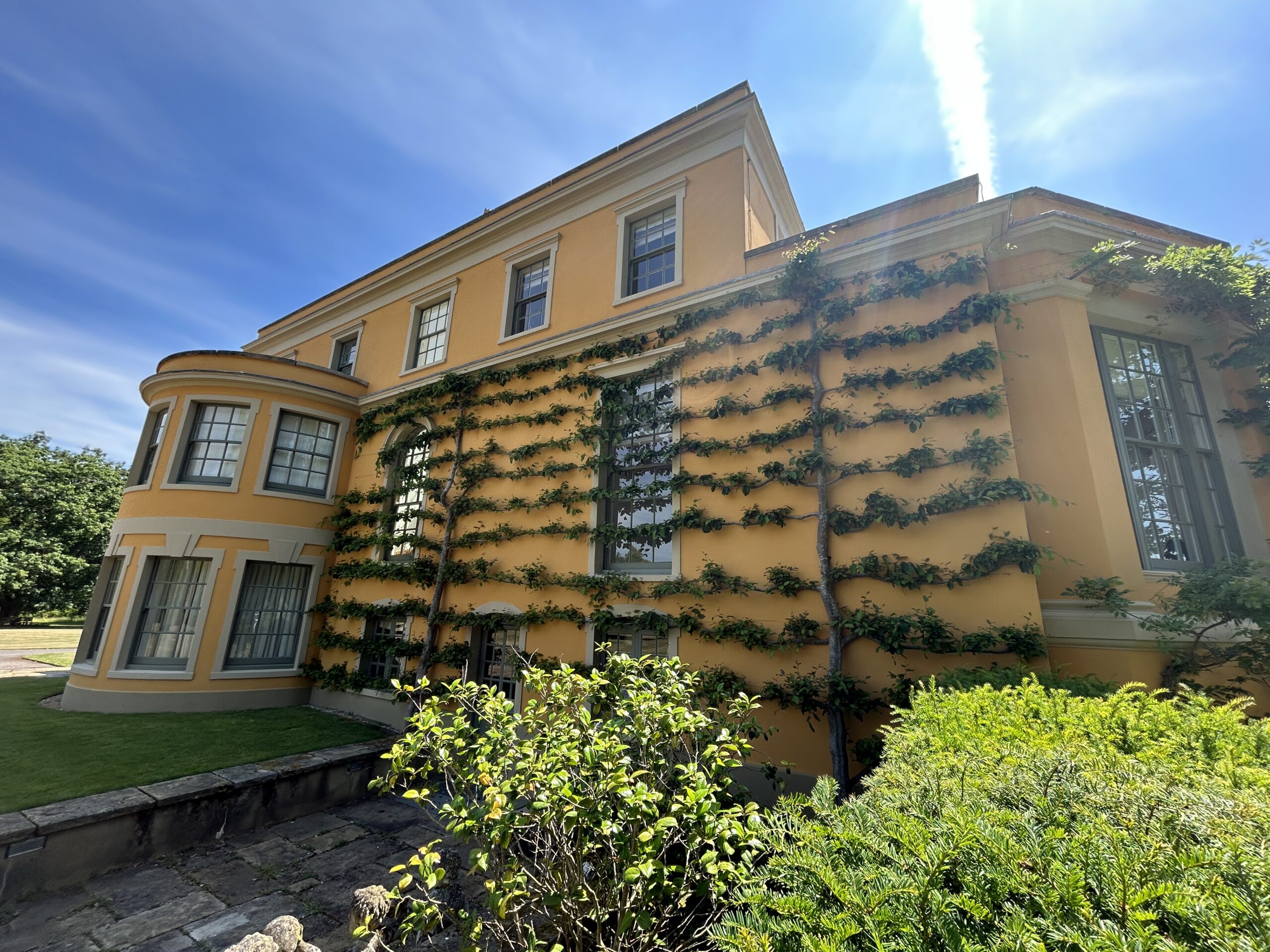 WOOLTON HOUSE, NEWBURY, BERKSHIRE Keim Paint Shop