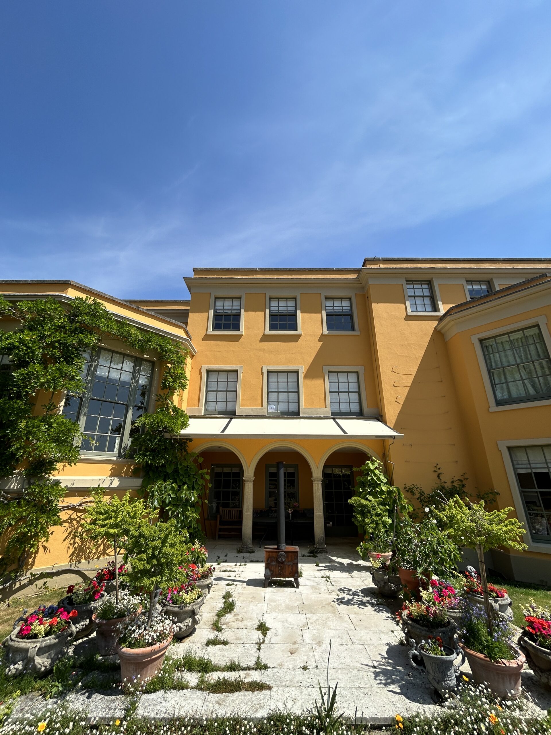 WOOLTON HOUSE, NEWBURY, BERKSHIRE Keim Paint Shop