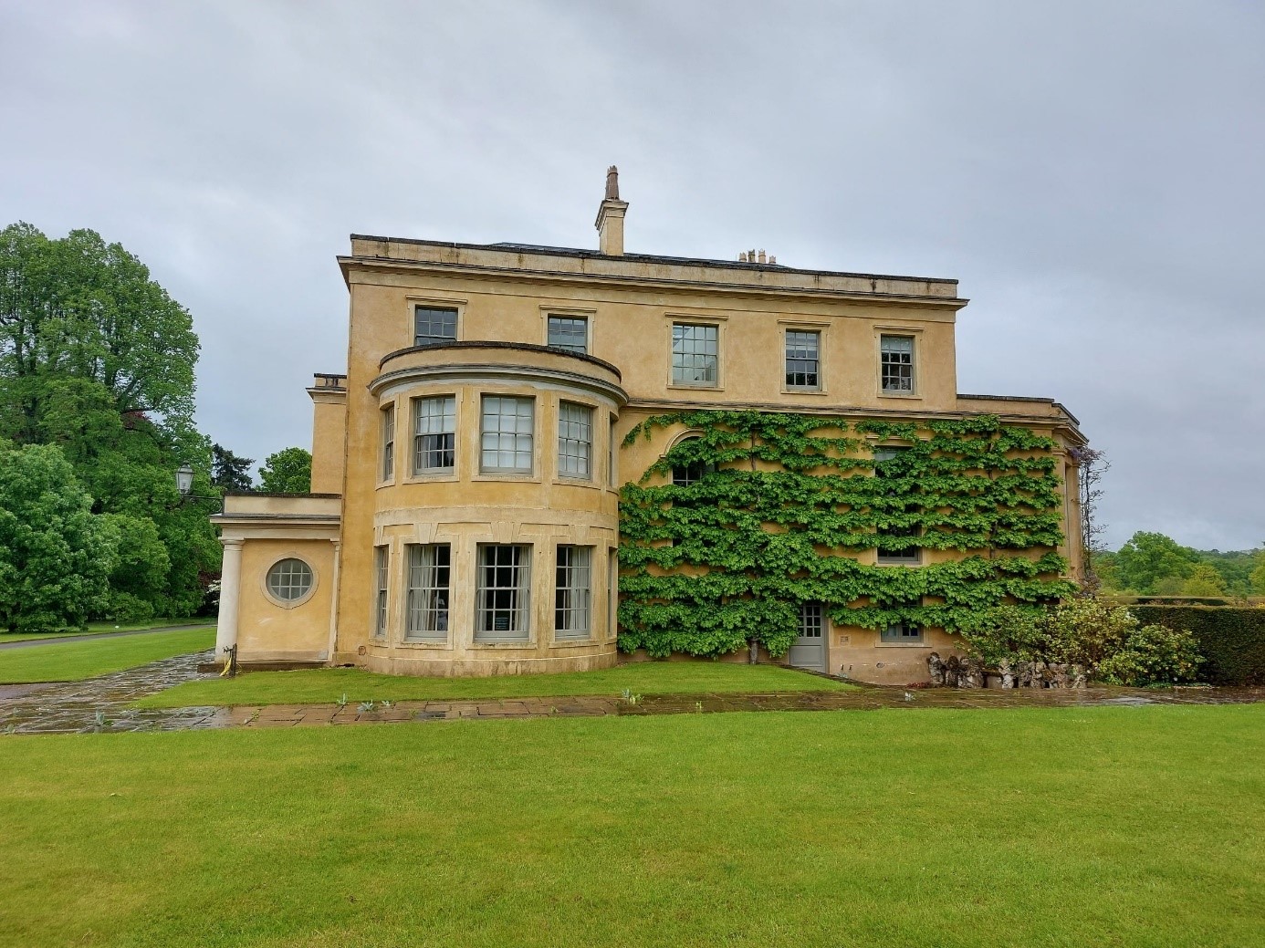 WOOLTON HOUSE, NEWBURY, BERKSHIRE Keim Paint Shop